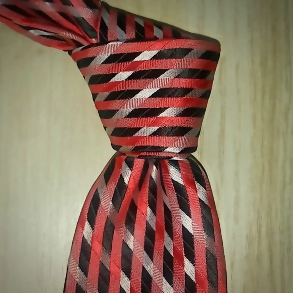 Versa Red & Brown Silk Tie